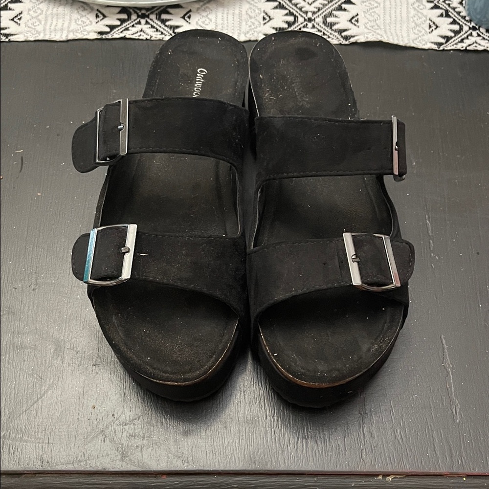 Outwoods Black Buckle Strap Sandals